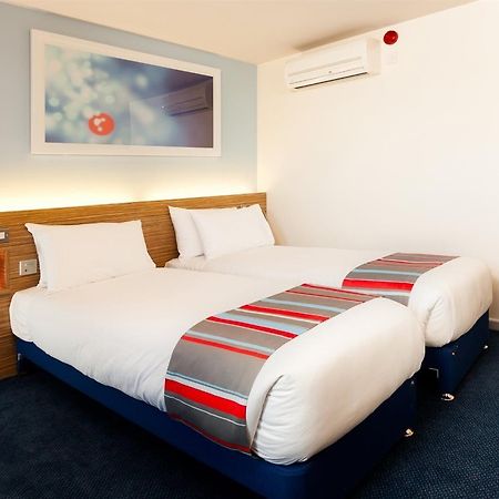 Travelodge London Crystal Palace Exterior photo